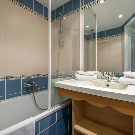 Pierre & Centre Apartmanhotel 3*