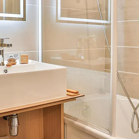 Pierre & Centre Apartmanhotel 3*
