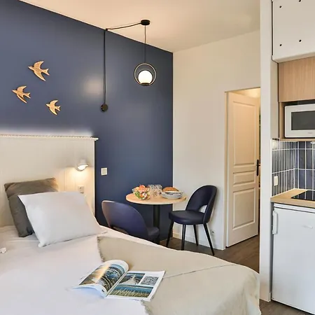 Pierre & Centre Apartmanhotel 3*