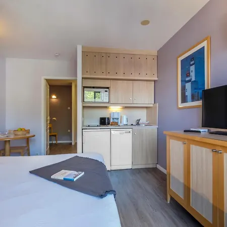 Apartmanhotel Pierre & Centre 3*