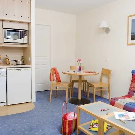 Pierre & Centre Apartmanhotel